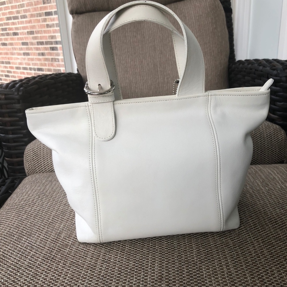 Authentic Vintage White Leather Coach Purse. Gem